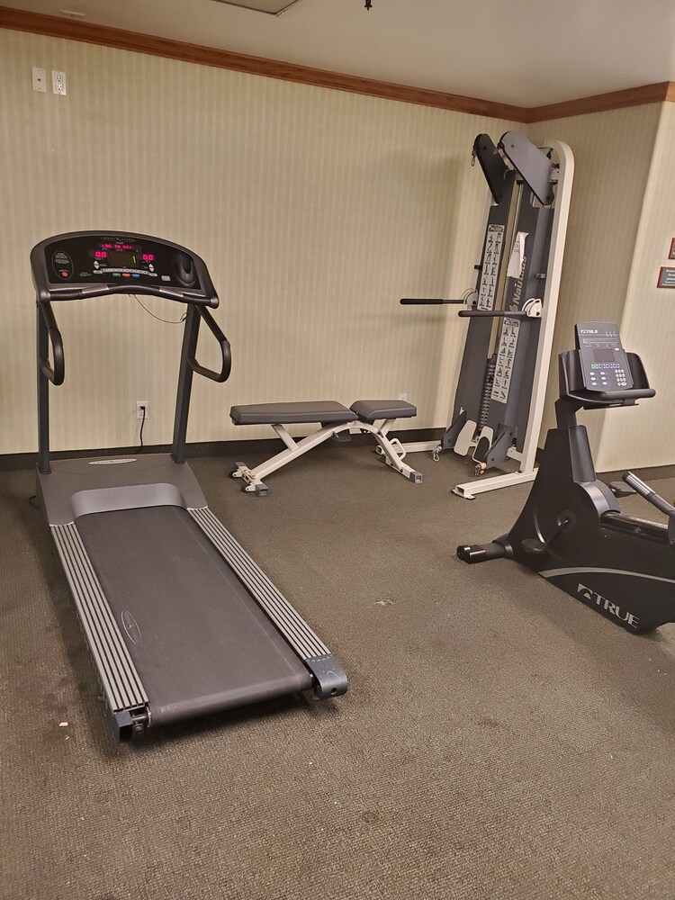 Gym, Motel 6 Ontario, CA - Convention Center - Airport