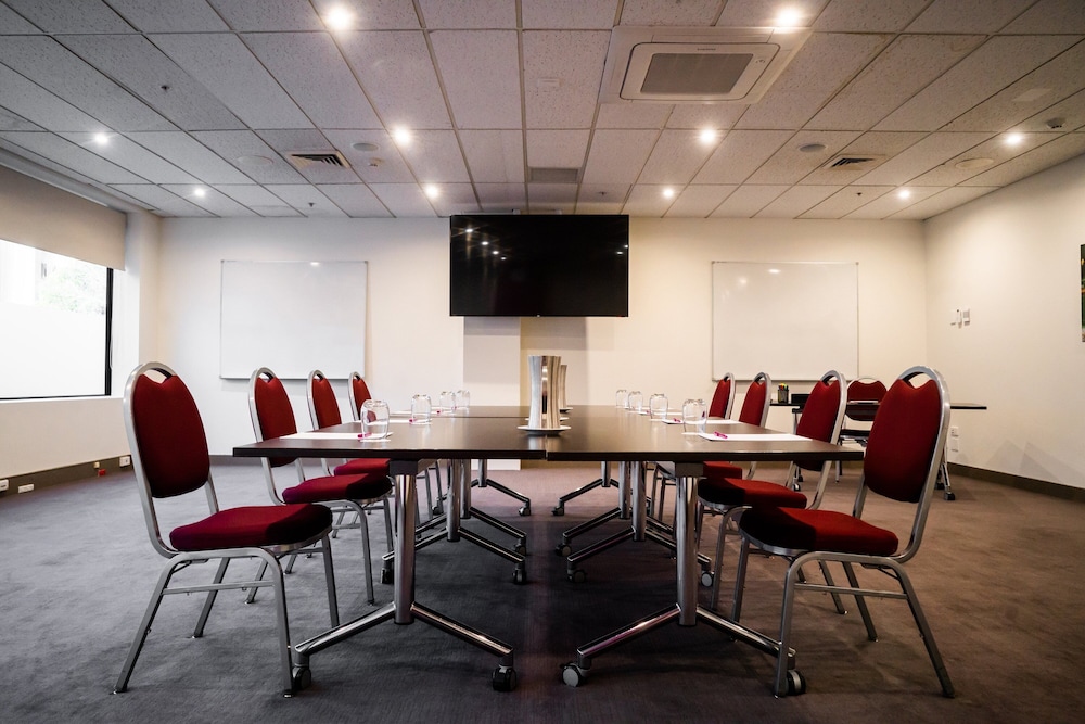 Crowne Plaza Canberra
