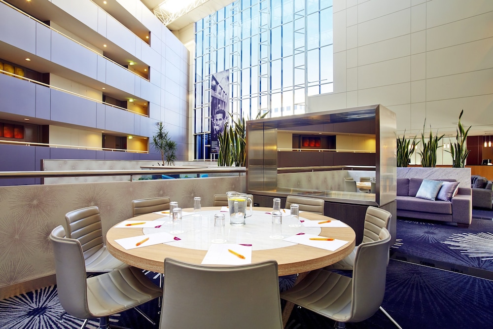 Crowne Plaza Canberra
