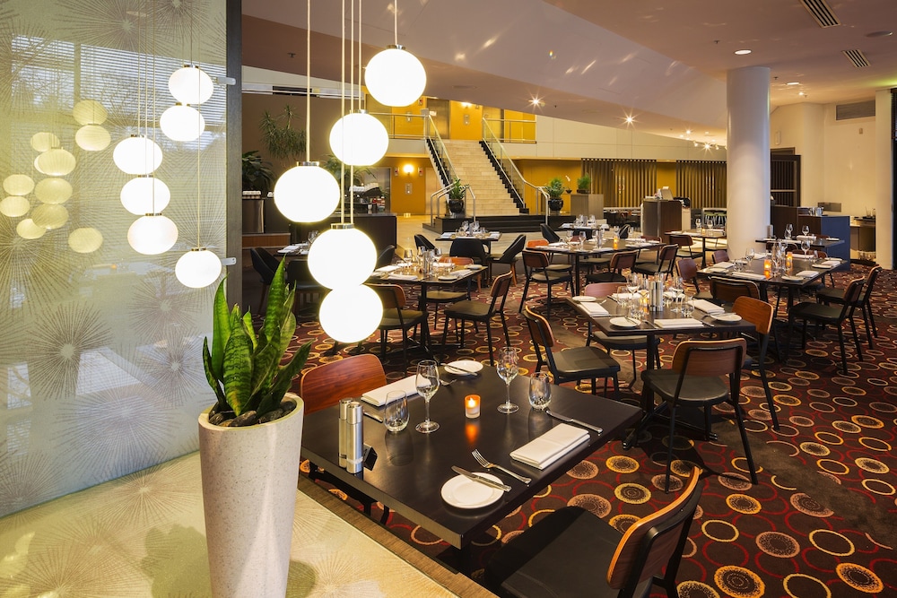 Crowne Plaza Canberra
