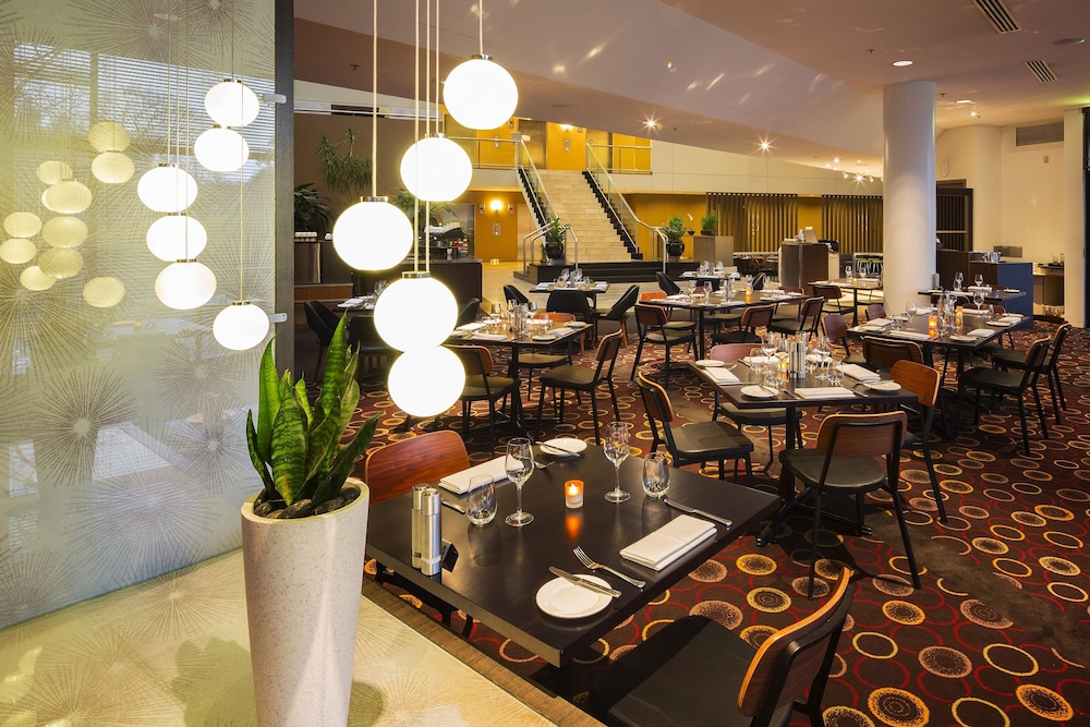 Restaurant, Crowne Plaza Canberra, an IHG Hotel