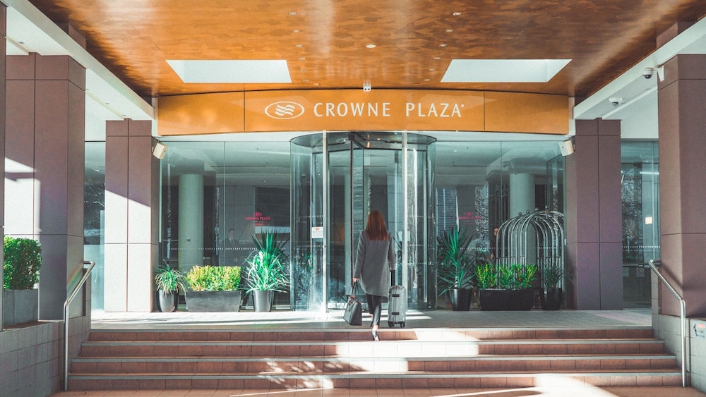 Crowne Plaza Canberra
