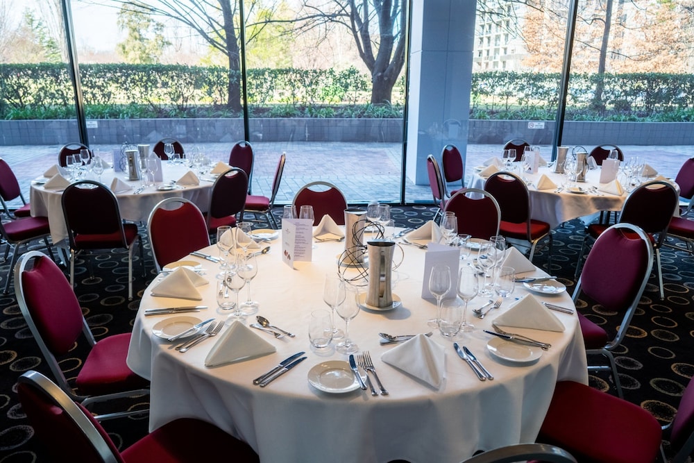 Crowne Plaza Canberra