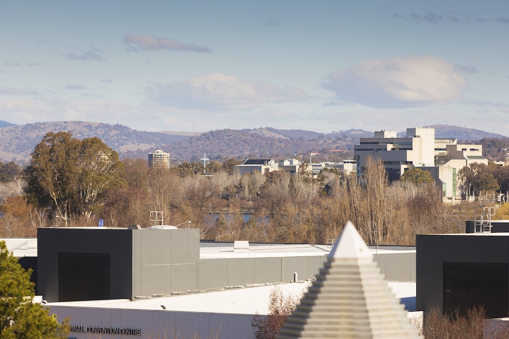 Crowne Plaza Canberra