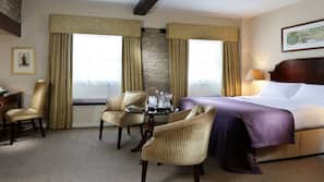 In-room safe, desk, iron/ironing board, free WiFi
