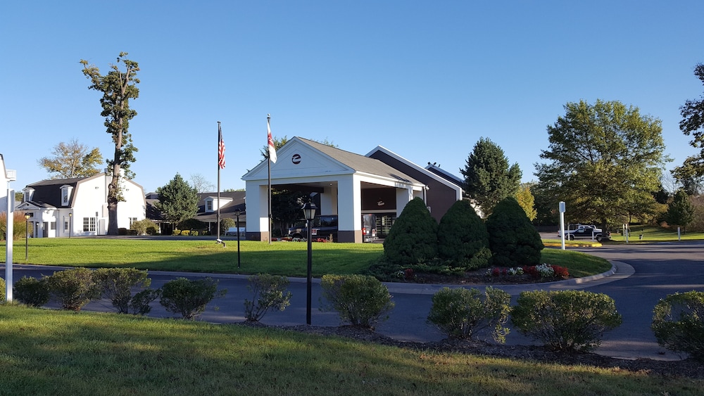 Clarion Hotel & Conference Center Leesburg in Leesburg Best Rates & Deals on Orbitz