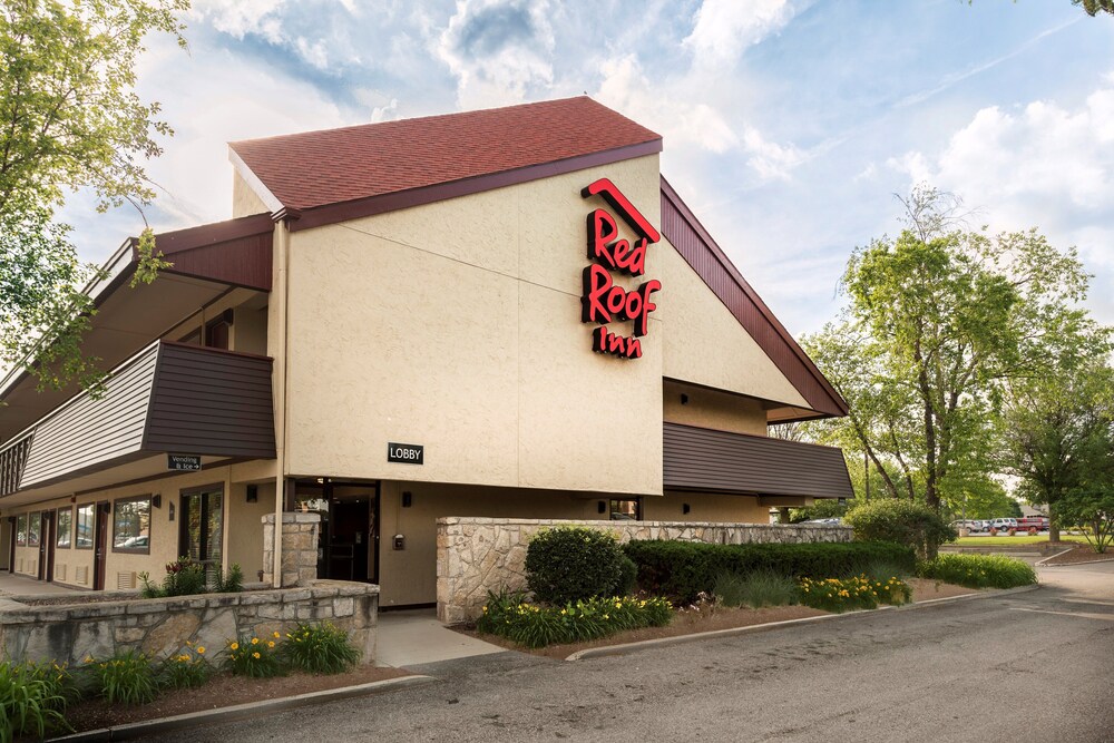 Red Roof Inn Rockford East - Casino District 