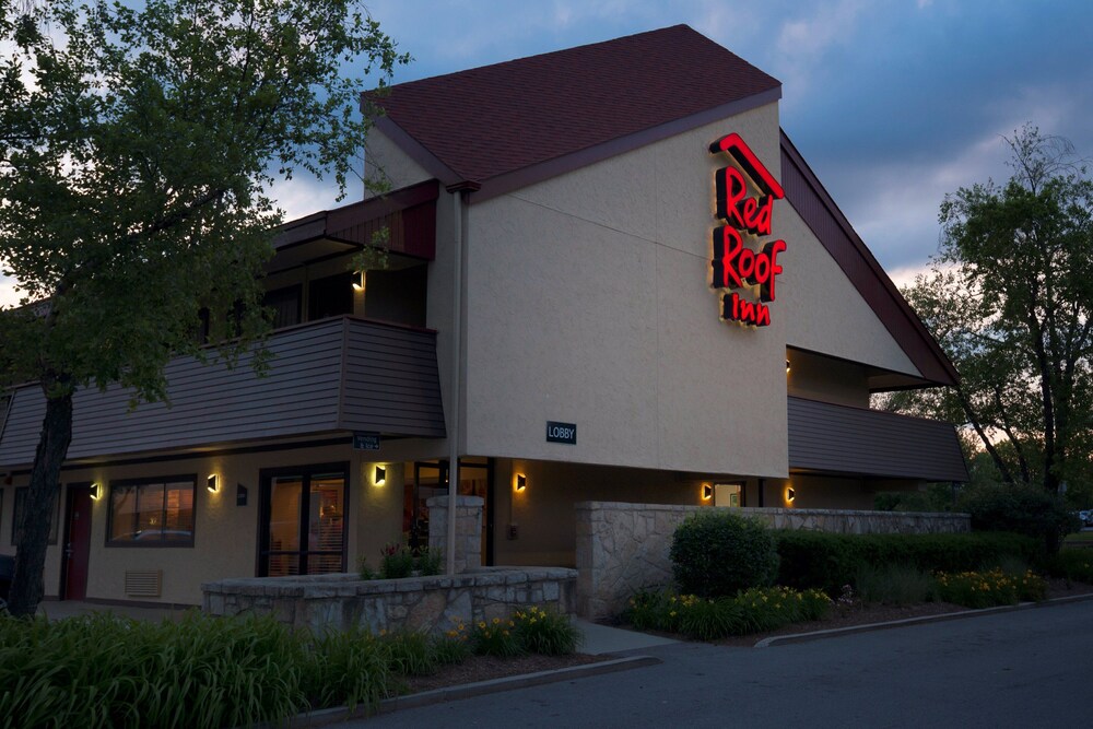 Red Roof Inn Rockford East - Casino District 