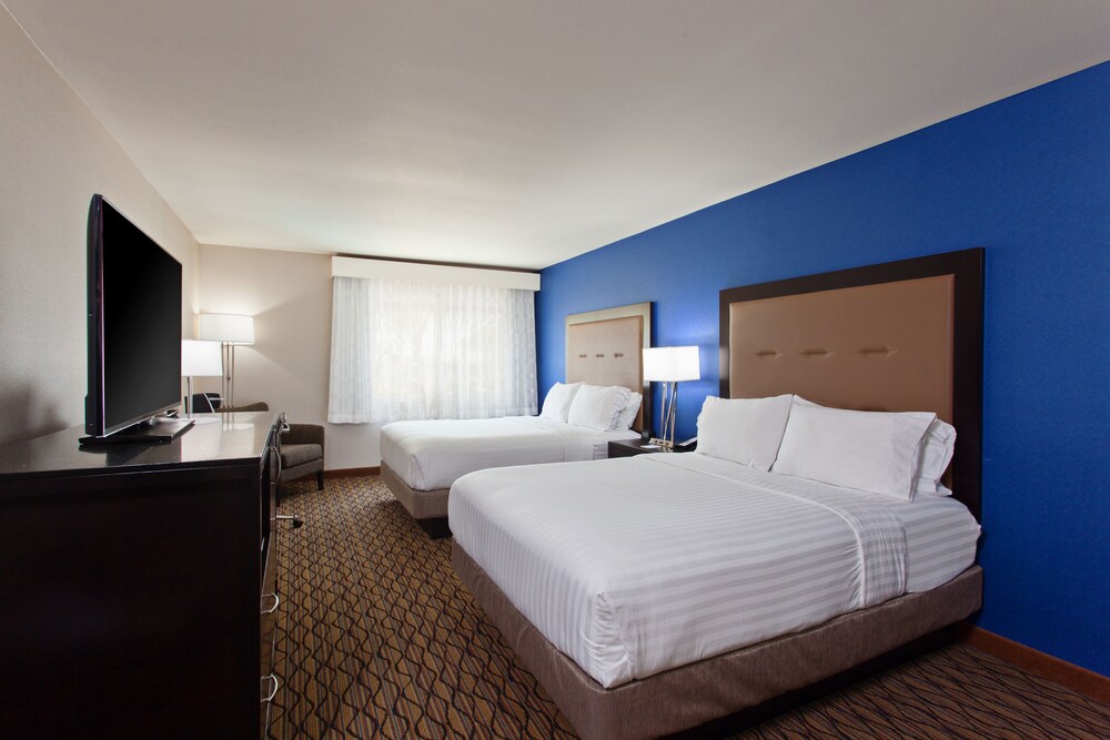 Holiday Inn Express Colton-Riverside North, an IHG Hotel