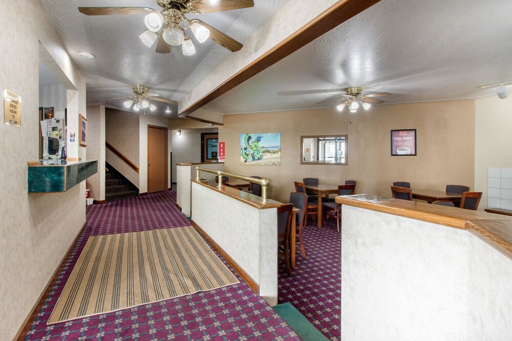 Lobby, Econo Lodge