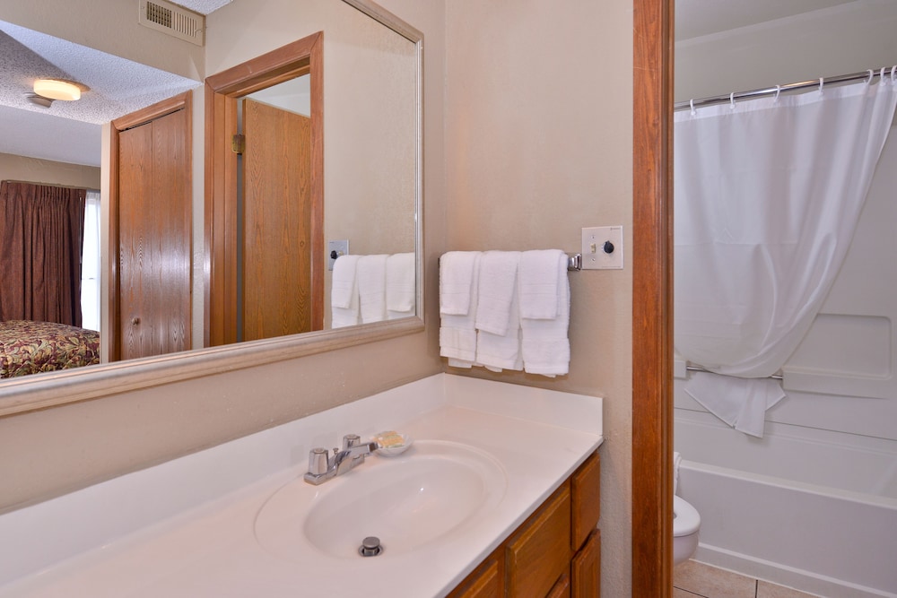 Arbor Suites at the Mall in Springfield Best Rates & Deals on Orbitz