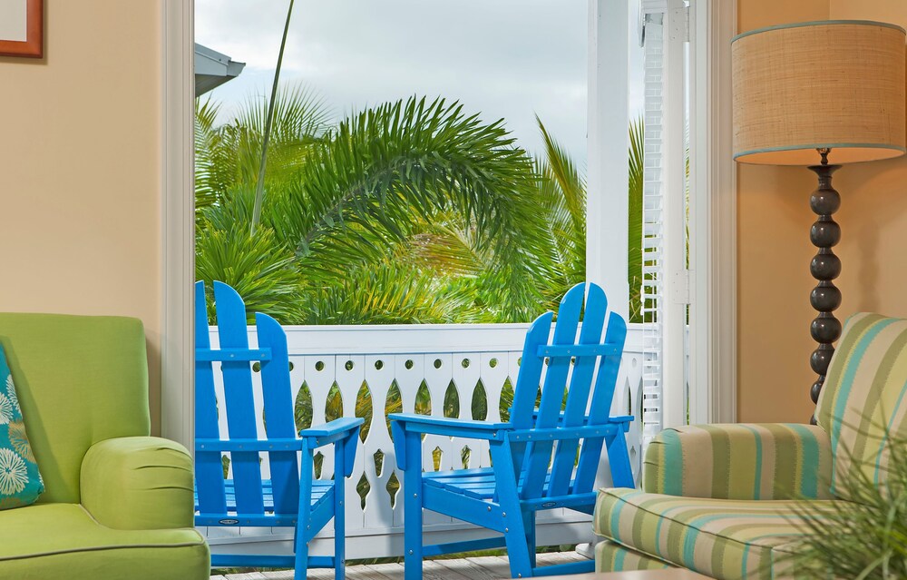 Parrot Key Hotel & Villas