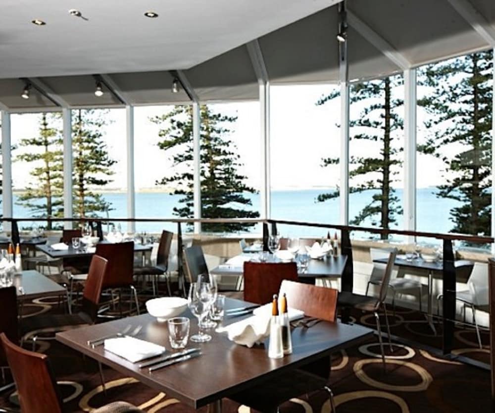 Restaurant, Novotel Sydney Brighton Beach