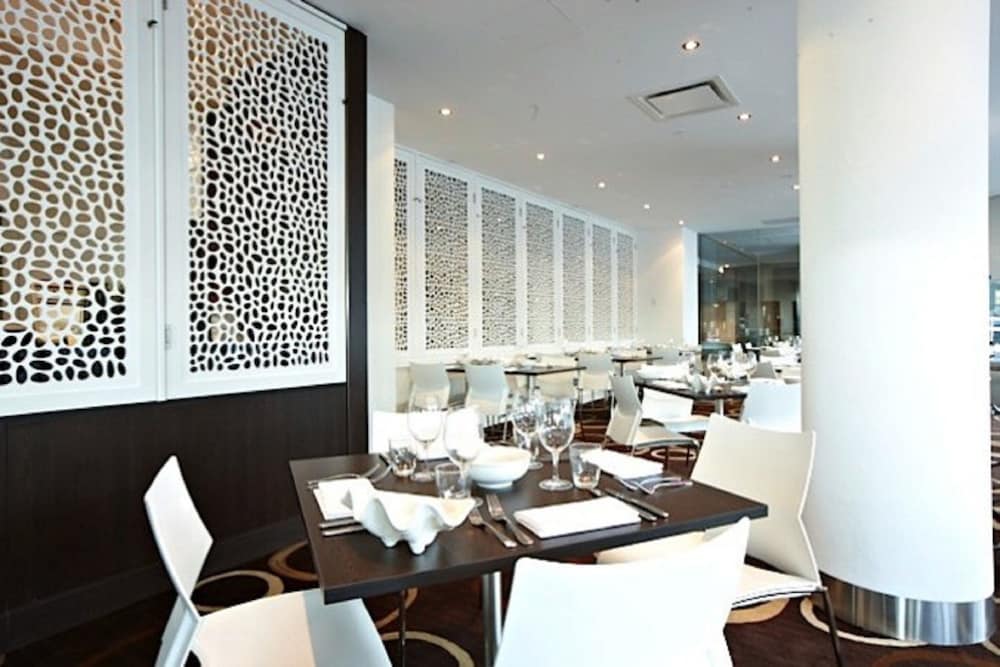 Novotel Sydney Brighton Beach
