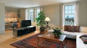 Minibar, in-room safe, desk, blackout curtains