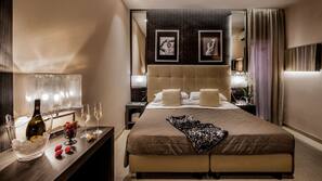 Minibar, in-room safe, free WiFi