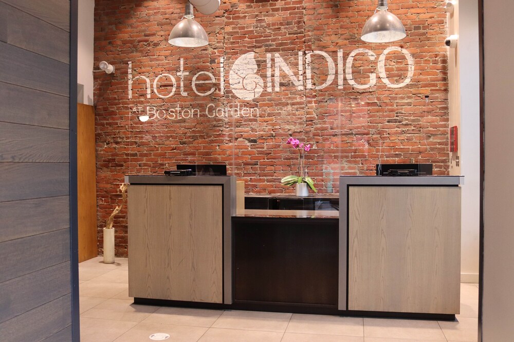 Reception, Hotel Indigo Boston Garden, an IHG Hotel