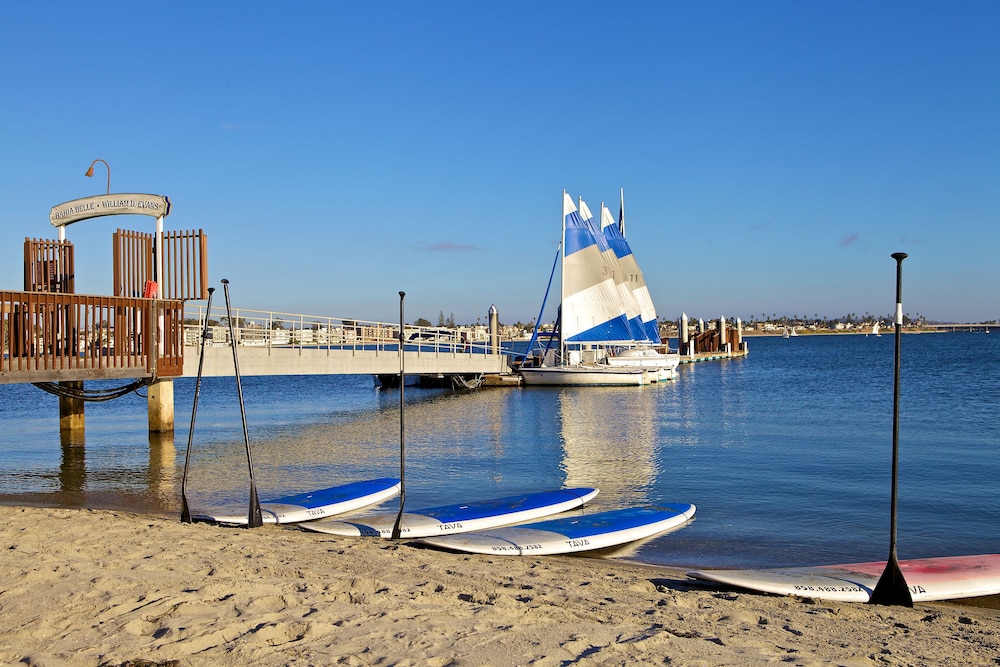 Boating, Catamaran Resort and Spa