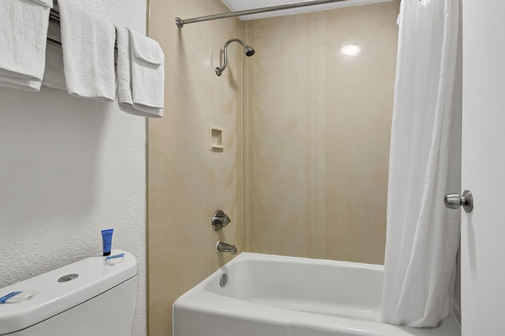 Zen Living Suites Extended Stay - Jacksonville - Orange Park