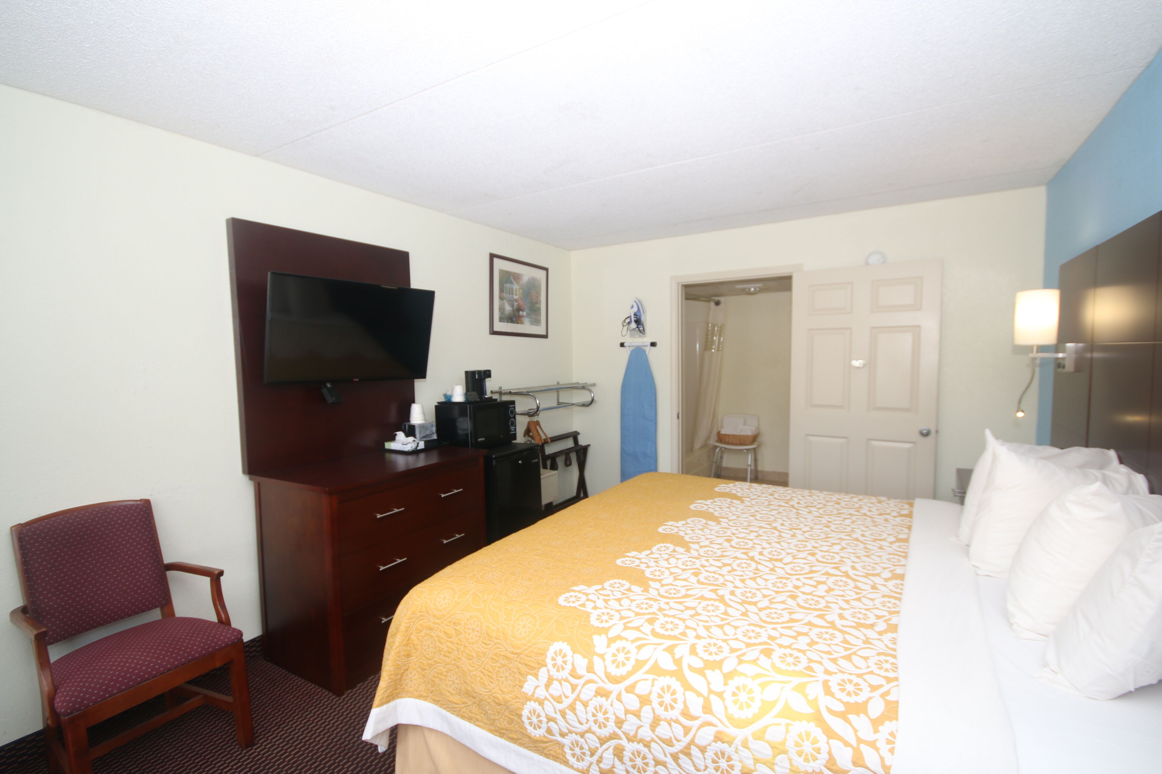 Hamilton Inn Jonesville NC in Jonesville, United States