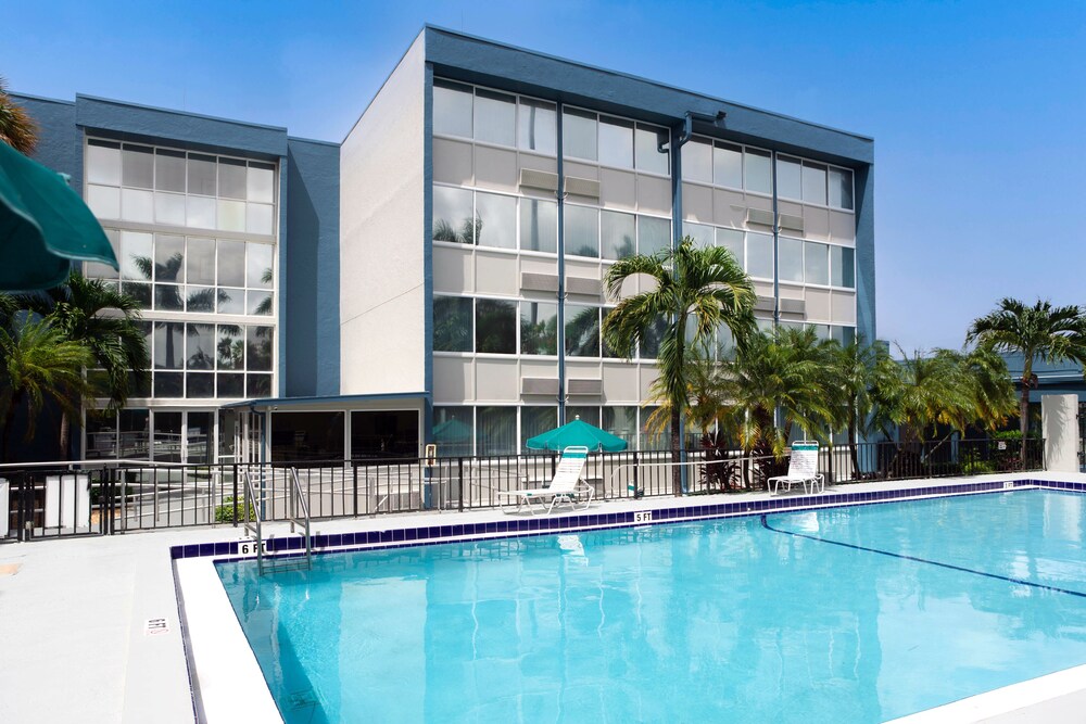 Days Inn by Wyndham Miami International Airport