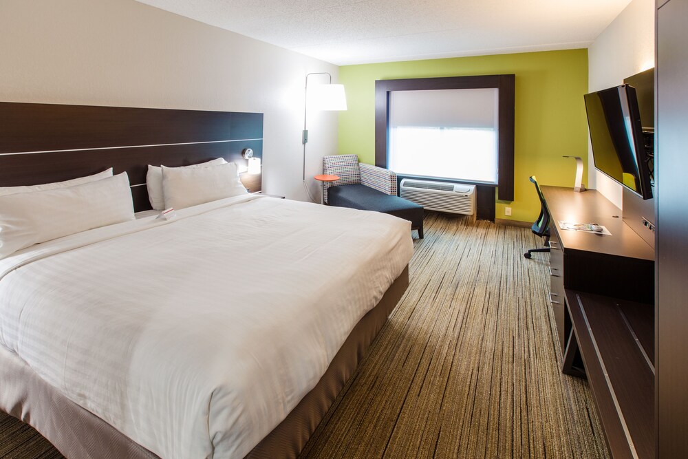 Room, Holiday Inn Express Hotel & Suites Harriman, an IHG Hotel