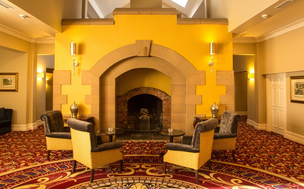 Lobby lounge, Crabwall Manor Hotel and Spa