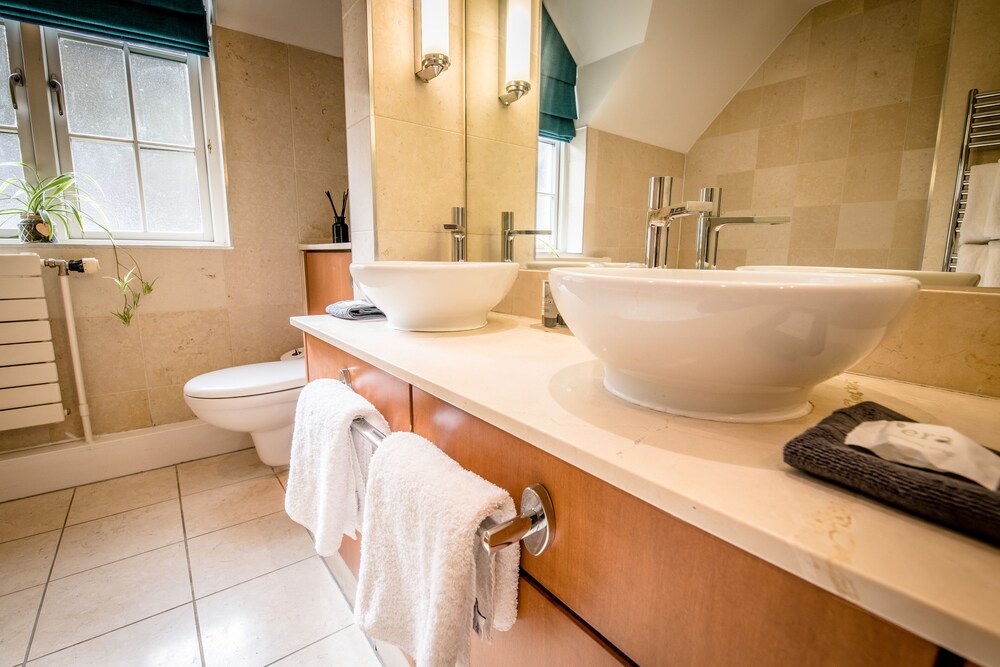 Bathroom, The Wild Pheasant Hotel & Spa