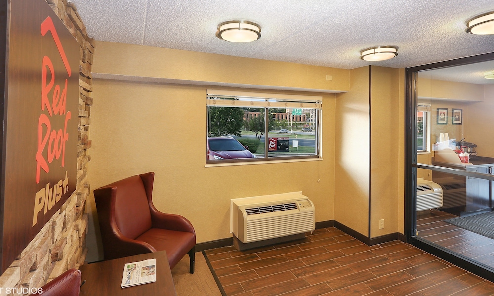 Lobby, Red Roof Inn PLUS+ Baltimore - Washington DC/BWI South