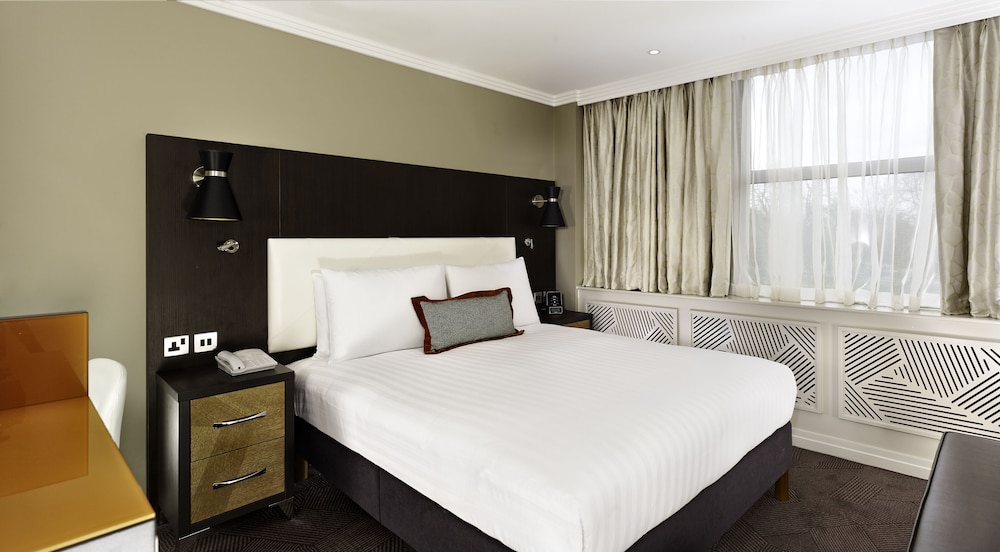 DoubleTree by Hilton London - Ealing Hotel