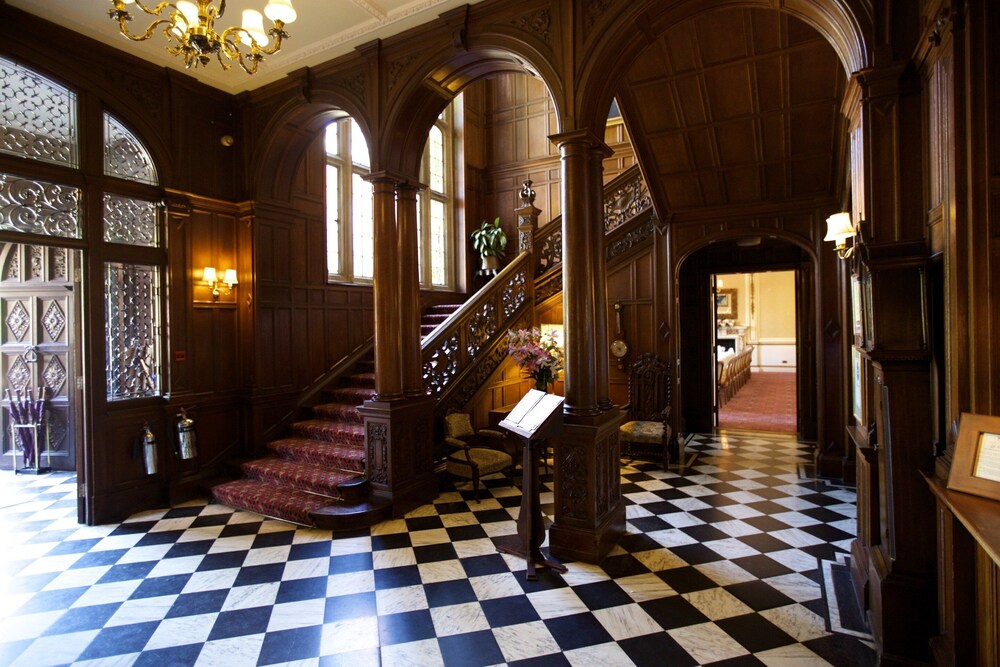 Lobby, Tylney Hall