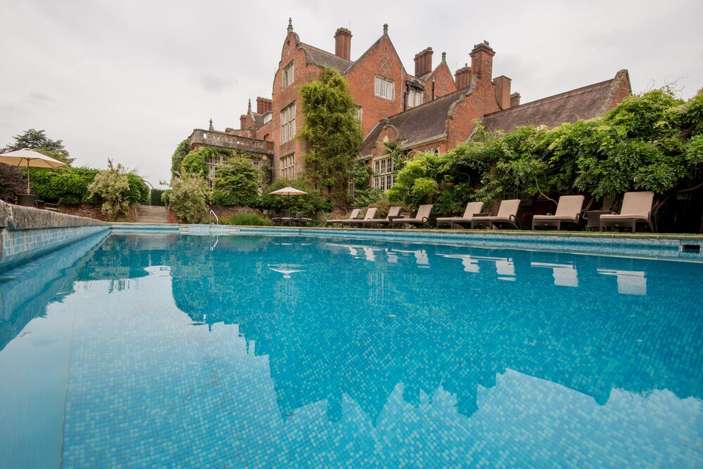 Outdoor pool, Tylney Hall