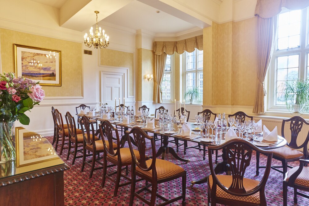 Dining, Tylney Hall