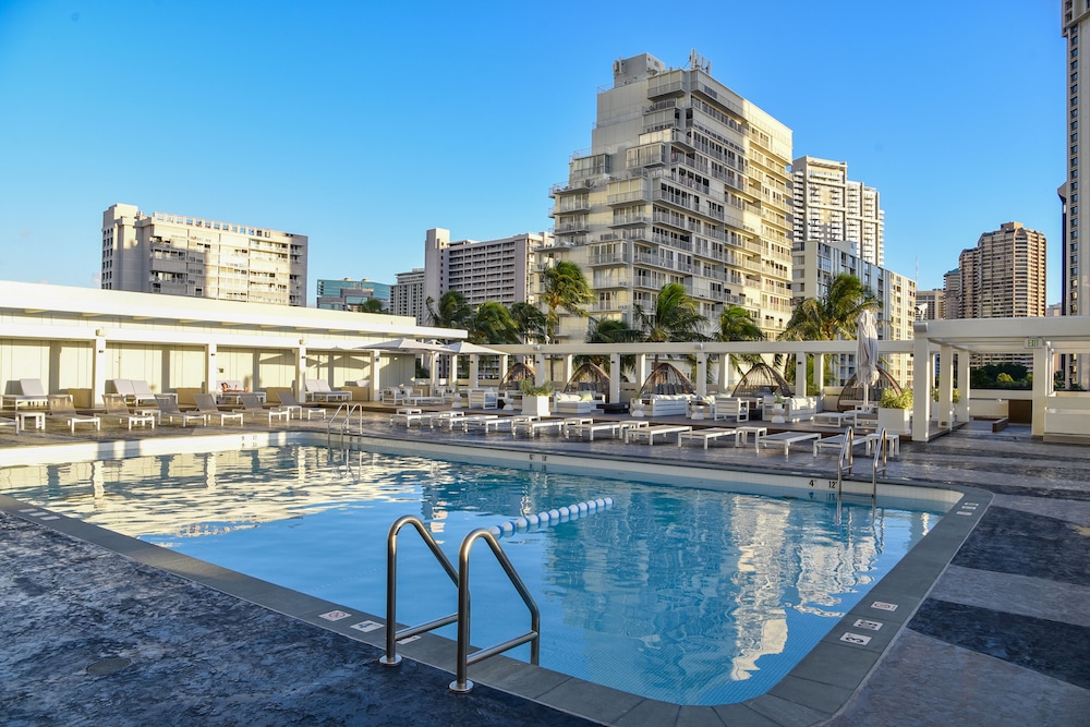 Outdoor pool, Ala Moana Hotel by Mantra