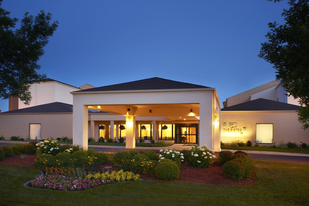 Courtyard by Marriott Minneapolis-St. Paul Airport in Mendota Heights, United States