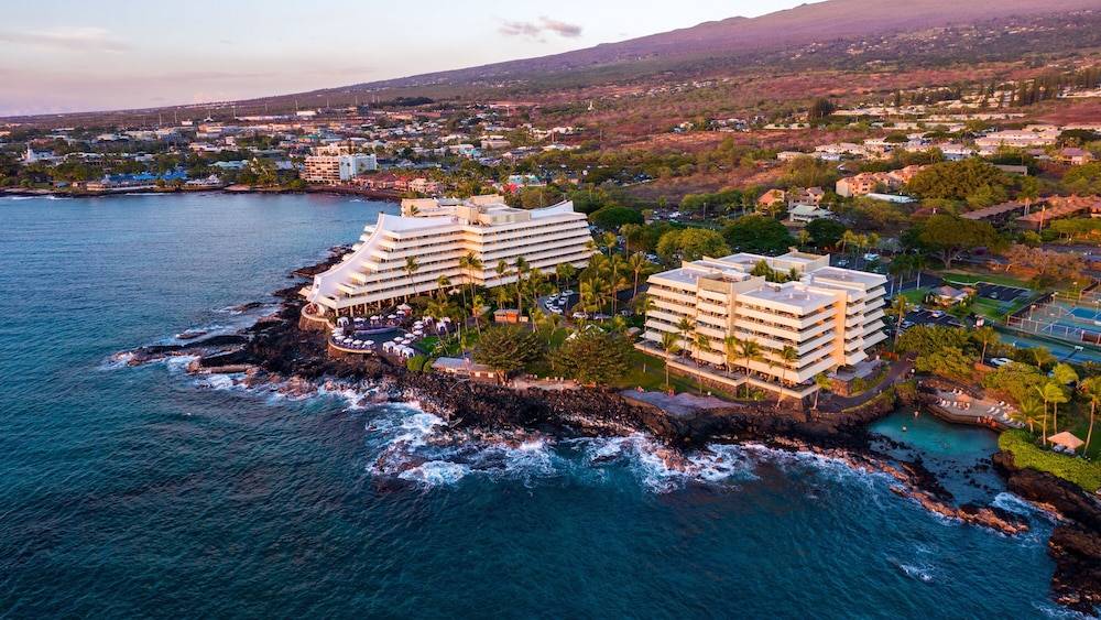 Room Deals for Royal Kona Resort, KailuaKona starting at Hotwire