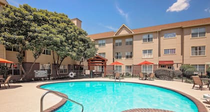 Residence Inn by Marriott Arlington