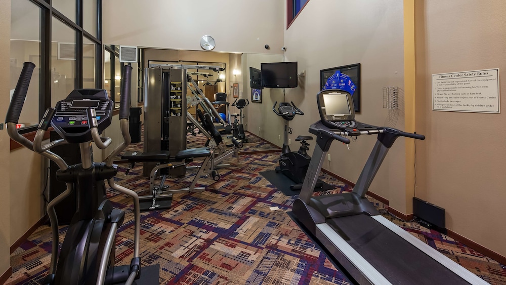 Best Western West Towne Suites