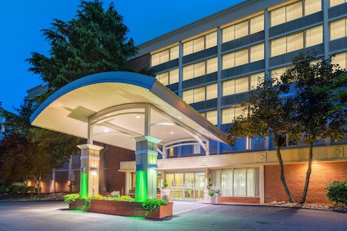 Great Place to stay Holiday Inn Charlottesville-Monticello near Charlottesville 