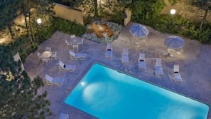 Indoor pool, outdoor pool