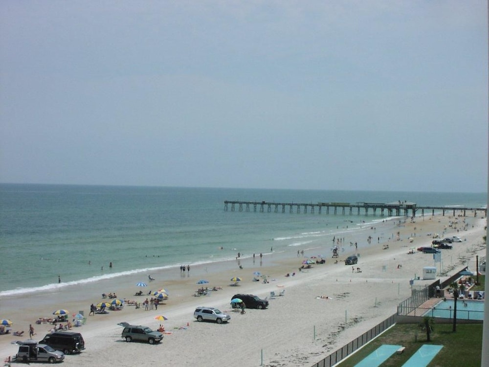 Pirates Cove Daytona Beach Resort 2018 Room Prices Deals Pirates Cove Daytona Beach Resort 2 5 Out Of 0 Ocean View Featured Image