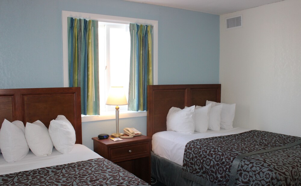 Days Inn & Suites by Wyndham Wildwood