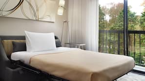 Premium bedding, in-room safe, desk, iron/ironing board