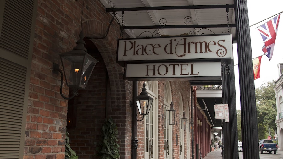 Place d'Armes Hotel