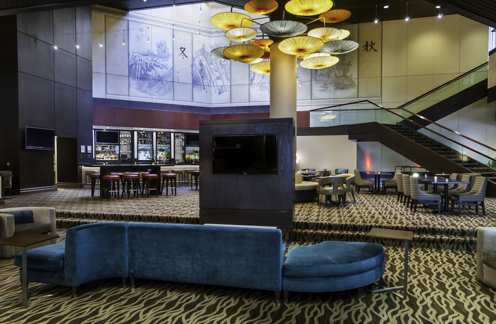 Lobby sitting area, DoubleTree by Hilton Hotel Los Angeles Downtown