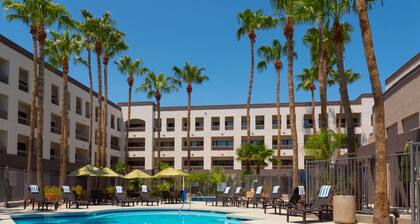 Hilton Phoenix Airport