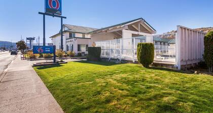 Motel 6 The Dalles, OR