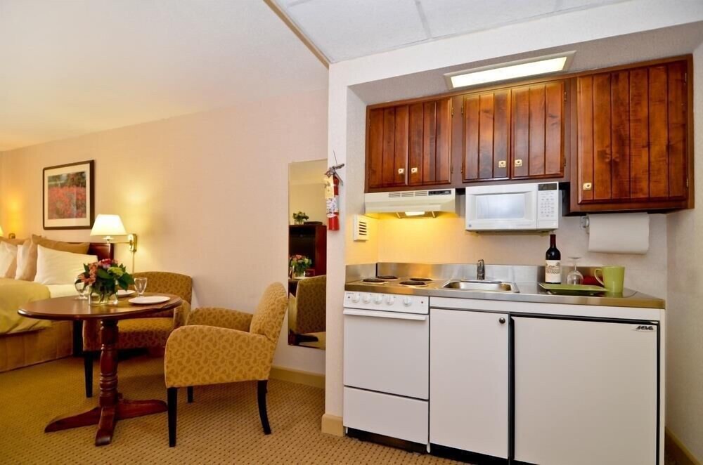 Best Western Plus Morristown Inn