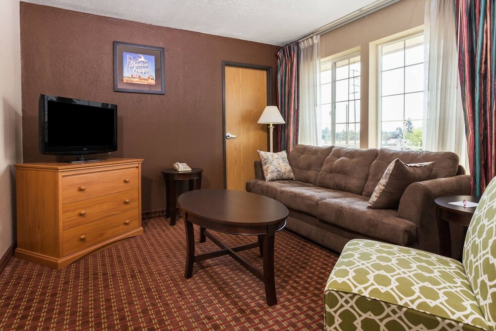 Ramada by Wyndham Portland