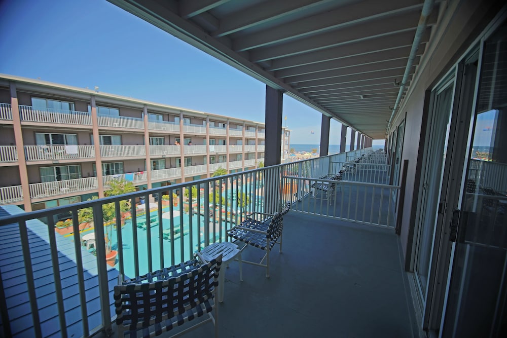 Flagship Oceanfront Hotel, Ocean City 209 Room Prices & Reviews